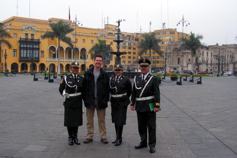 0577A_Lima_Pl_de_Armas 